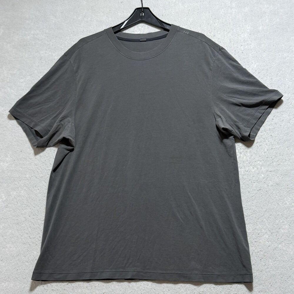 Lululemon T-Shirt Crew Neck Short Sleeve Running Performance Men’s Size XL Gray